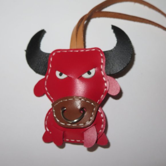 Cool Leather Bull Key Ring Key Fob Bag Charm - Picture 4 of 12